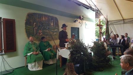 Hubertova maša pri lovskem domu v Kuzmi